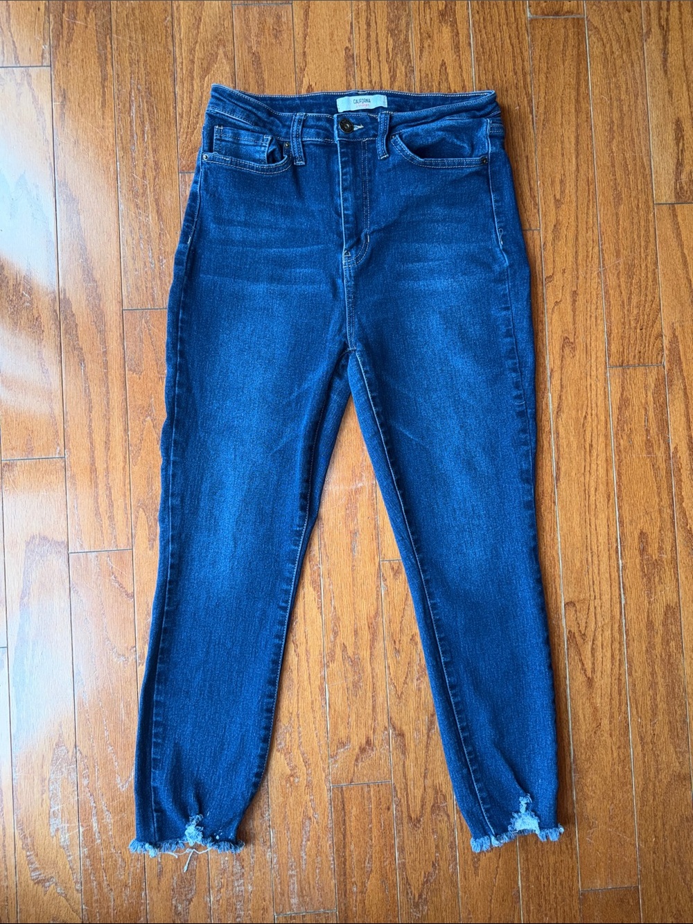 California Vintage Slim Fit Raw Hem Jeans Size 11/30 Dark Wash Stretch Denim